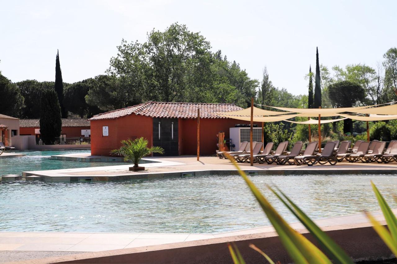 Sowell Residences Les Hameaux De Camargue Арл Екстериор снимка
