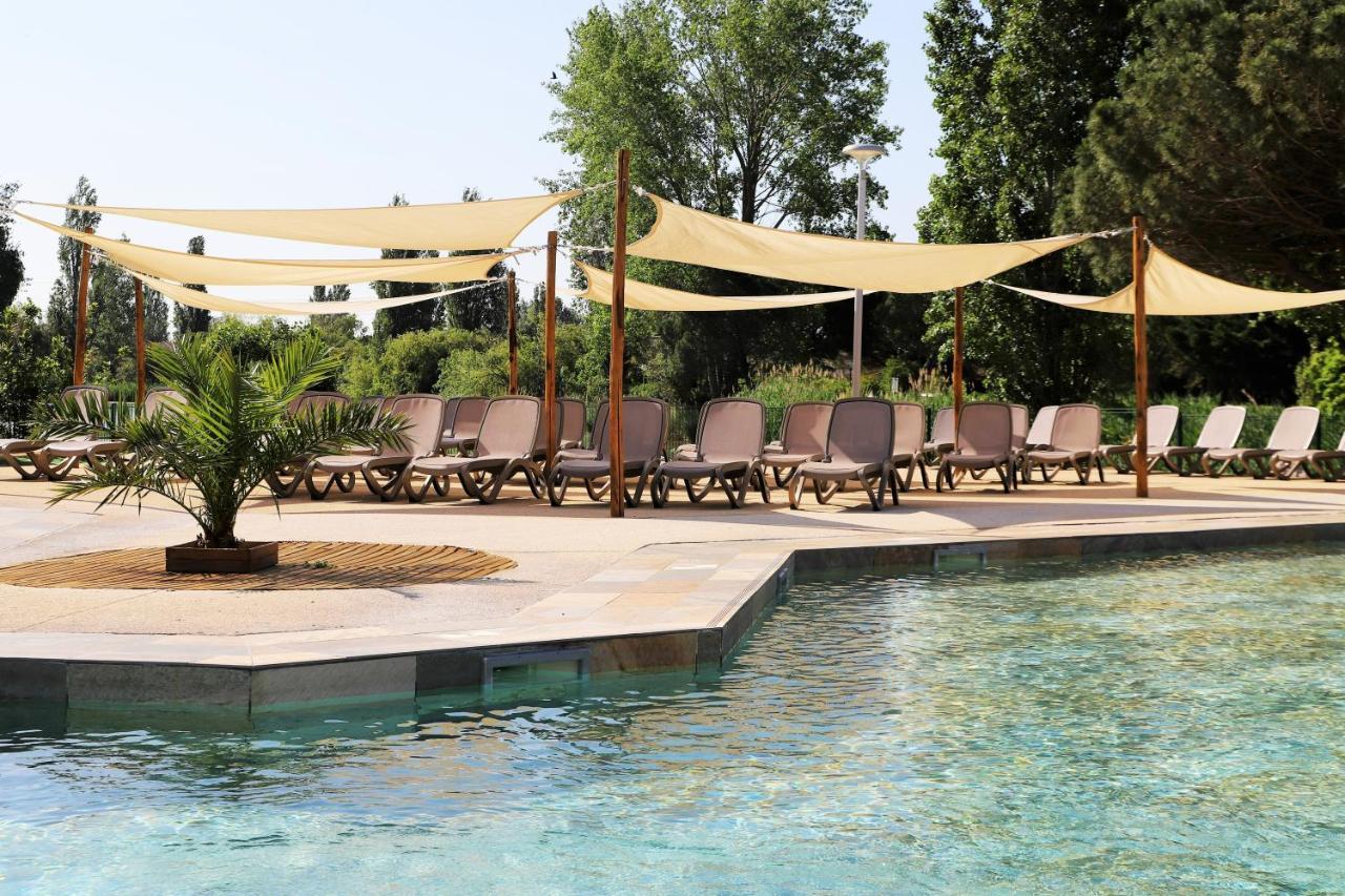 Sowell Residences Les Hameaux De Camargue Арл Екстериор снимка